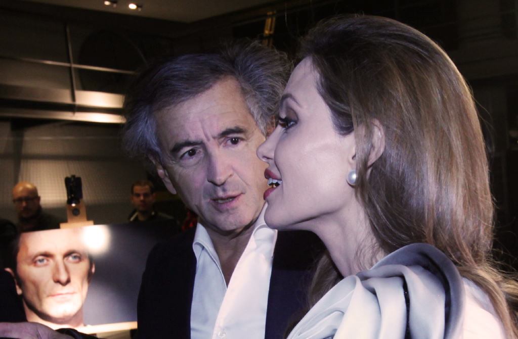 Bernard-Henri Lévy et Angelina Jolie lors de l'Avant-Première du film