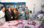 La Règle du Jeu - mohamed-bouazizi Ben Ali se rend au chevet de Mohamed Bouazizi, le jeune diplômé au chômage qui s'est immolé par le feu à Sidi Bouzid en Tunisie. AP/SIPA