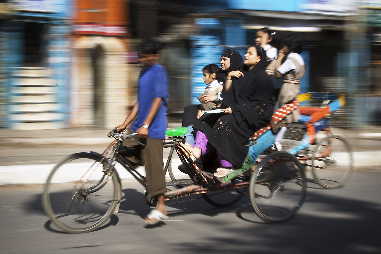 Famille en Rickshaw