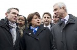 La première secrétaire du PS Martine Aubry a affirmé jeudi avoir "honte" de l'attitude de l'Europe et de la communauté internationale vis-à-vis de la Libye déclarant "on a été infoutus d'être au rendez-vous d'un peuple qui est martyrisé".