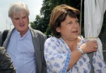 Martine Aubry (D) et son mari Jean-Louis Brochen, le 29 juillet 2011 à Morlaix (AFP/Archives, Fred Tanneau)