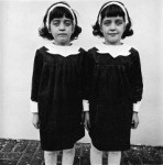 La Règle du Jeu - Identical twins, Roselle, N.J. 1967. Jumelles identiques, Roselle, New Jersey, 1967.