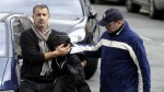 Un écolier après la fusillade à l'établissement scolaire Ozar Hatorah de Toulouse