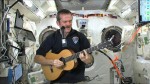 Chris Hadfield au sein de la Station spatiale internationale.