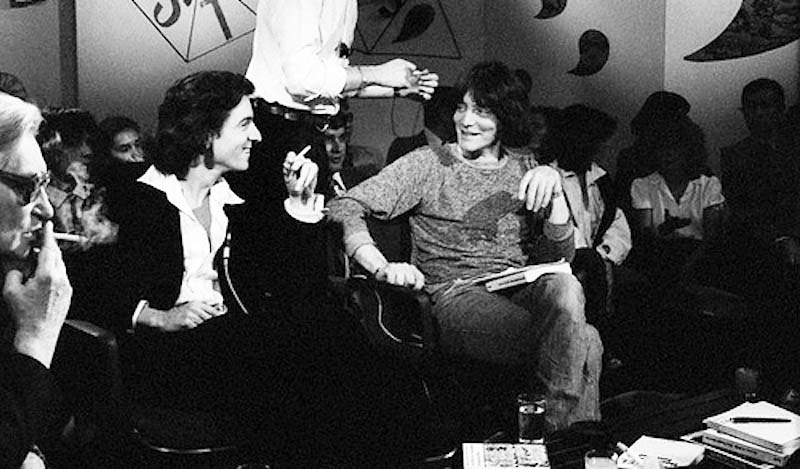 Bernard-Henri Lévy et André Glucksmann sur le plateau de l'émission Apostrophes, en 1977.