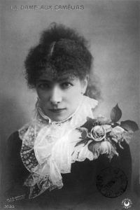 Carte Postale représentant Sarah Bernhardt.