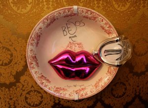 Poème plastique de Fernando Arrabal : Besos (Kiss) for you.