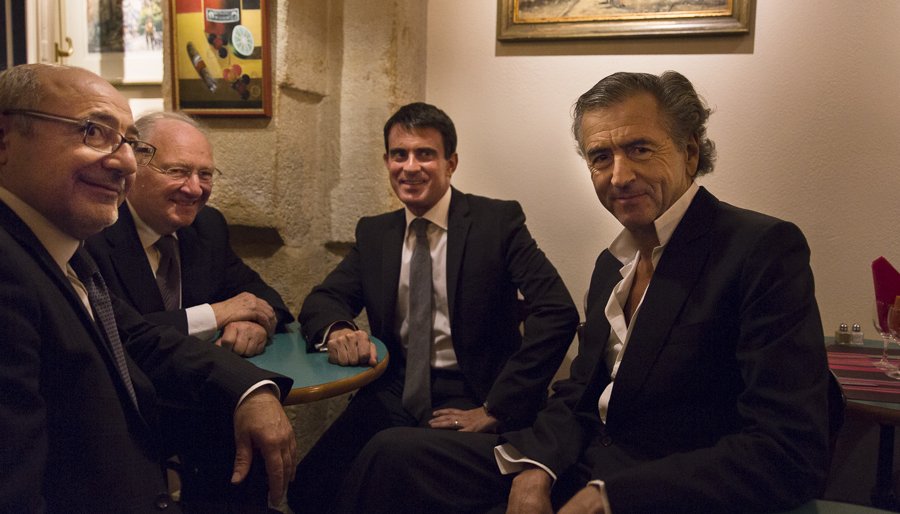 Roger Cukierman, le Président du CRIF, Manuel Valls et Bernard-Henri Lévy étaient réunis le 2 octobre dernier au Théâtre de l'Atelier, à l'occasion d'une représentation d'« Hôtel Europe ». Photo: Yann Revol