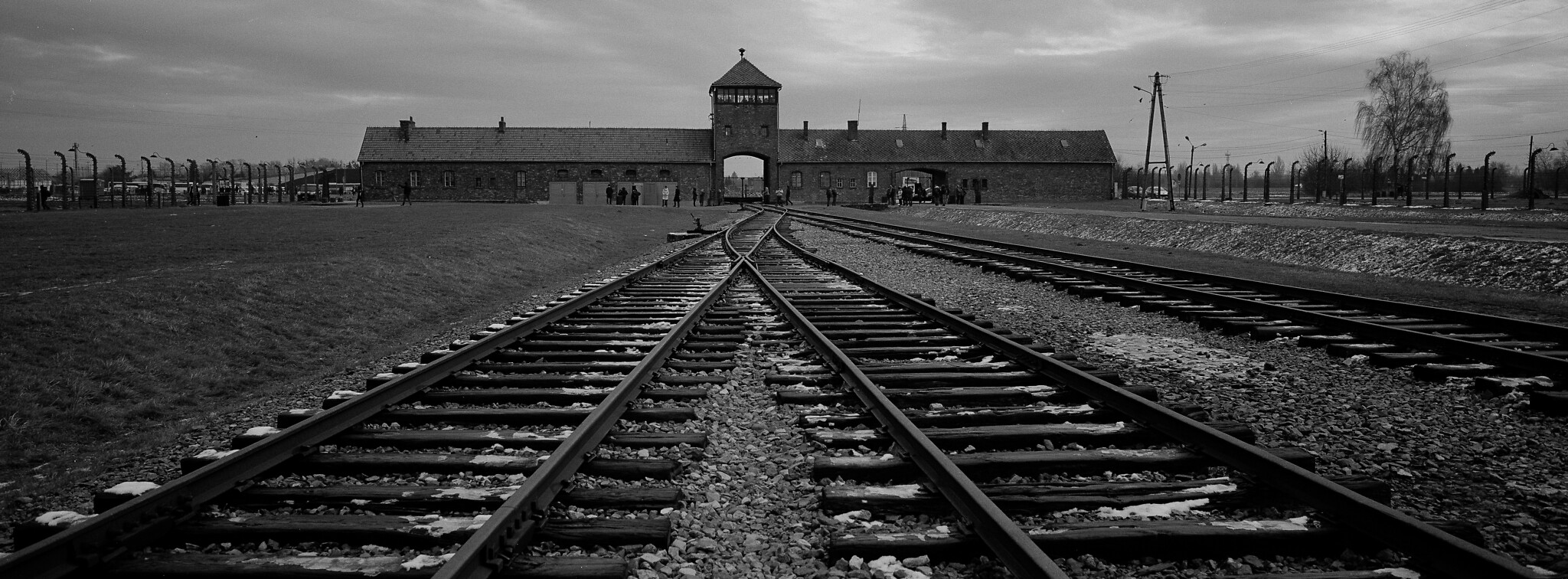 La voie ferrée qui menait à l’ancien camp de la mort nazi d’Auschwitz Birkenau ou Auschwitz II, à Oswiecim, en Pologne.