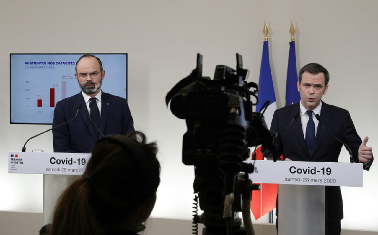 Edouard Philippe et Olivier Véran lors de la conférence de presse du samedi 28 mars 2020.