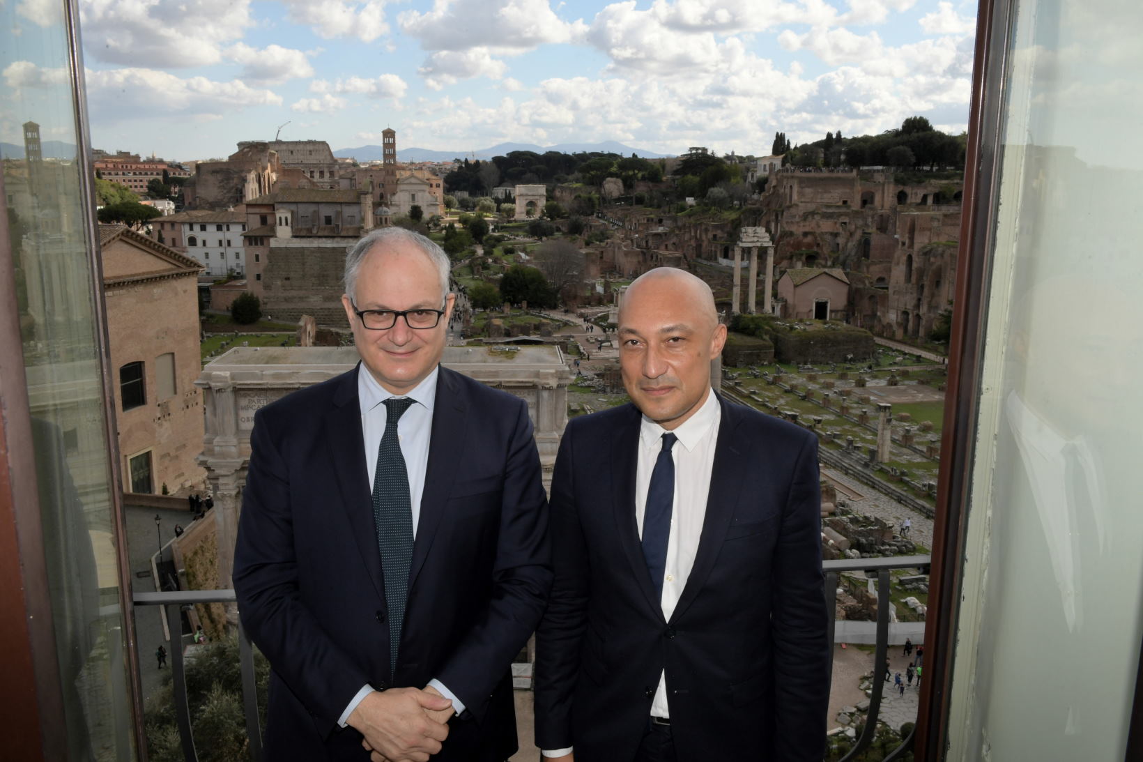 Roberto Gualtieri, le maire de Rome, et Arnaud Ngatcha.