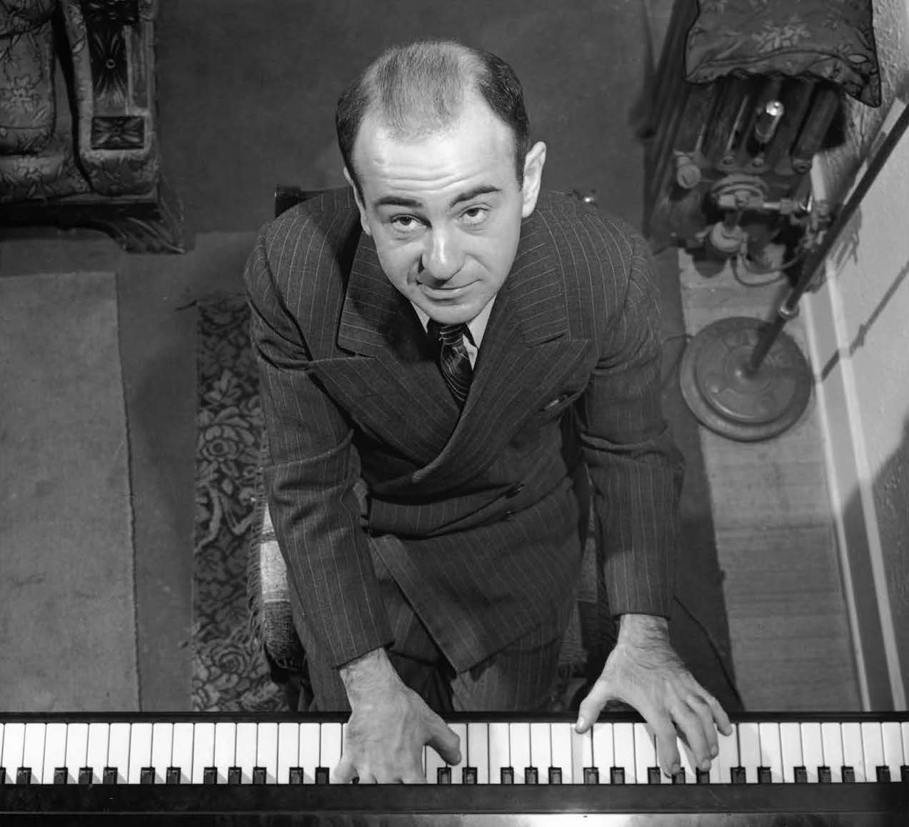 Portrait en noir et blanc du pianiste Shura Cherkassky, 14 janvier 1946.