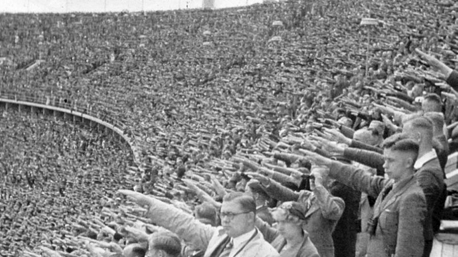 Saluts nazis lors des Jeux Olympiques de Berlin, en 1936, Olympiastadion.