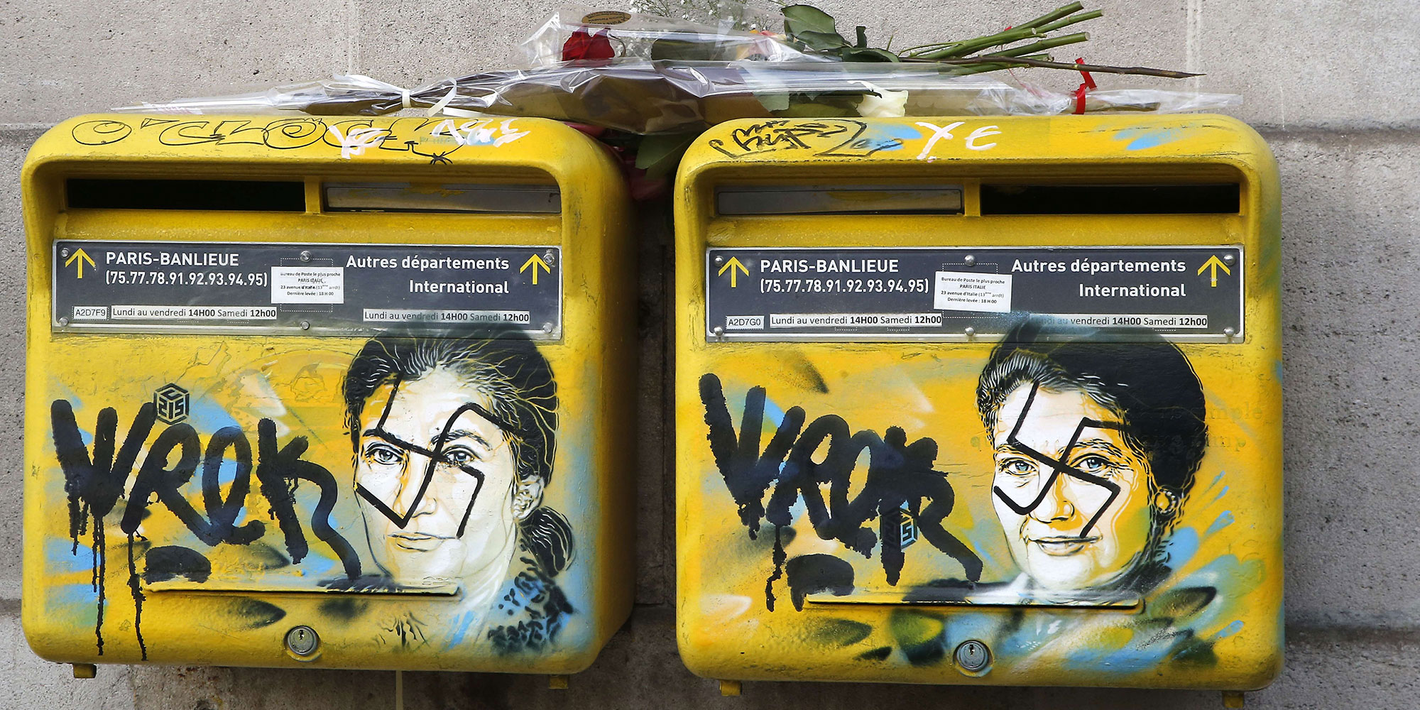Des boîtes aux lettres avec un portrait de Simone Veil ont été vandalisées à Paris. Photo: Sipa Press.
