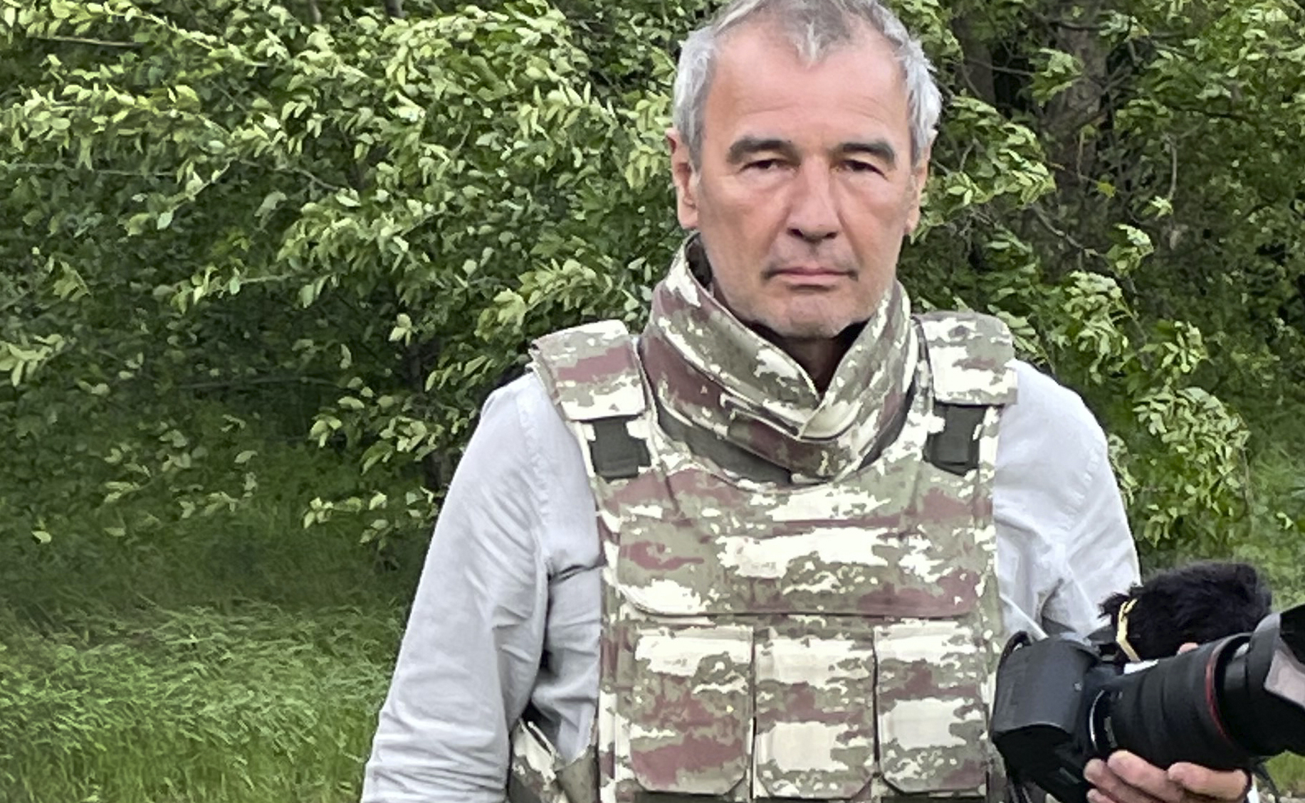 Portrait du photographe Marc Roussel à Zaporijia lors de la guerre en Ukraine.