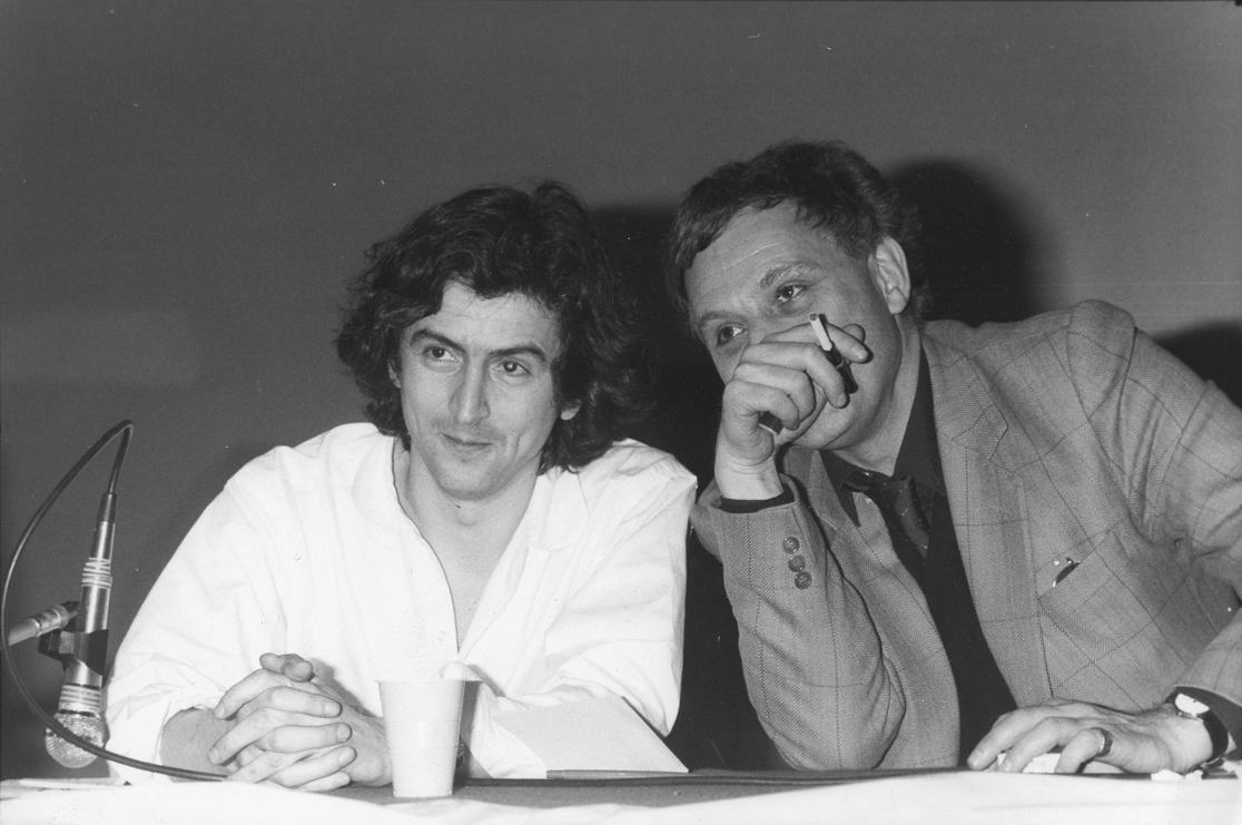 Bernard-Henri Lévy et Philippe Sollers lors d'une réunion publique de l'organisation SOS Racisme