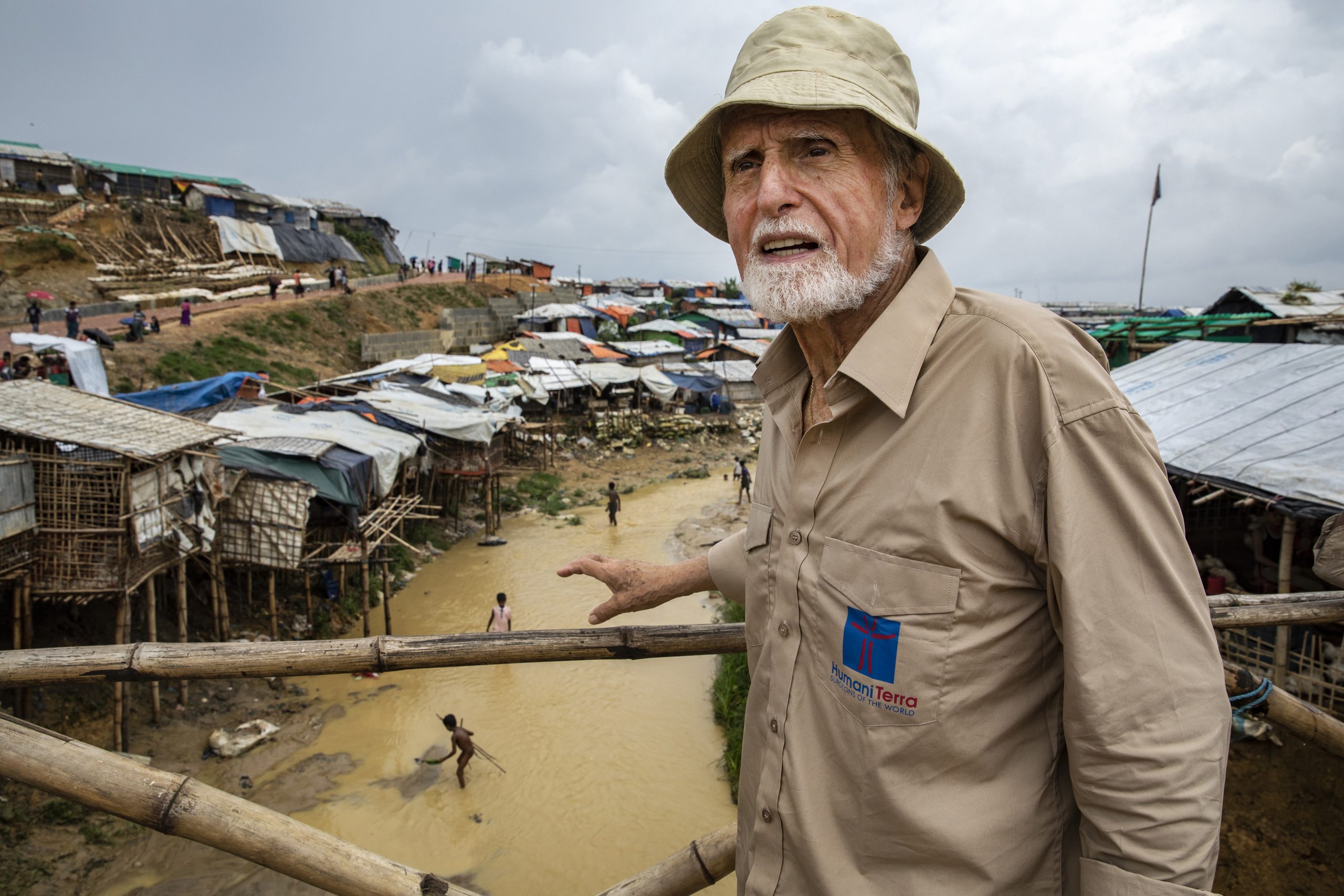 Le médecin Jacques Bérès va à l'encontre des Rohingyas