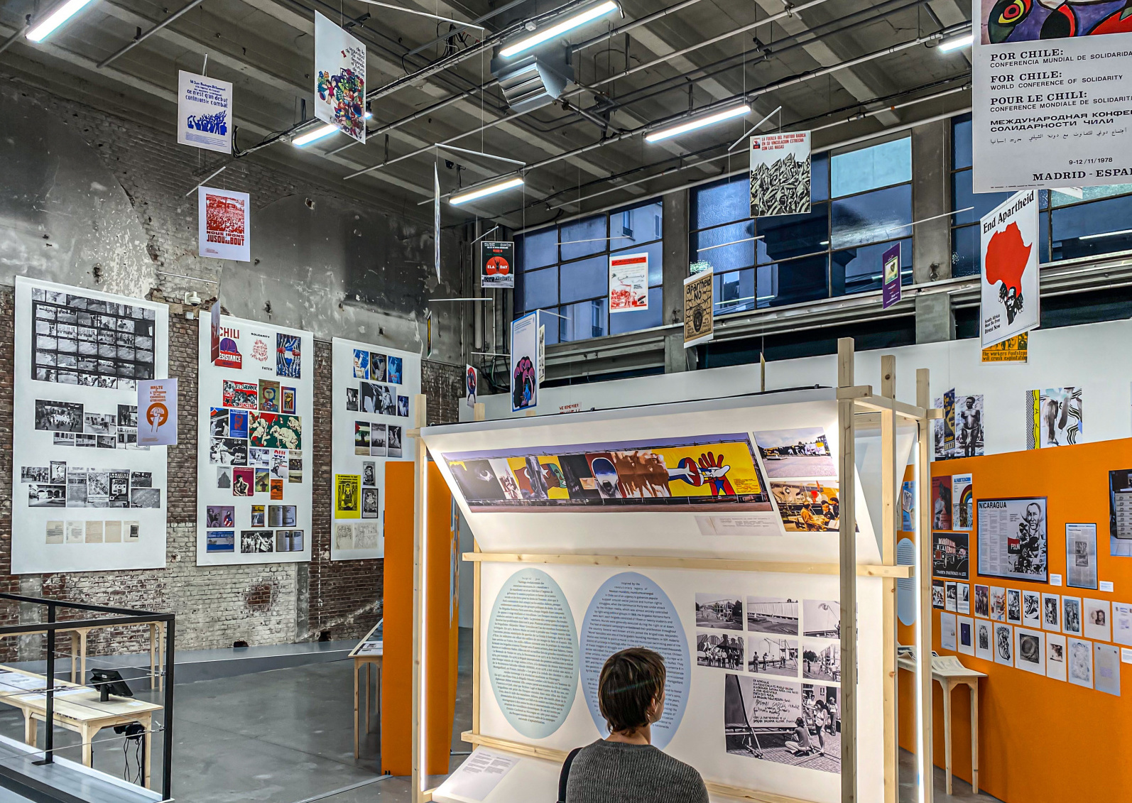 Vue de la galerie «Passé inquiet» au Palais de Tokyo.