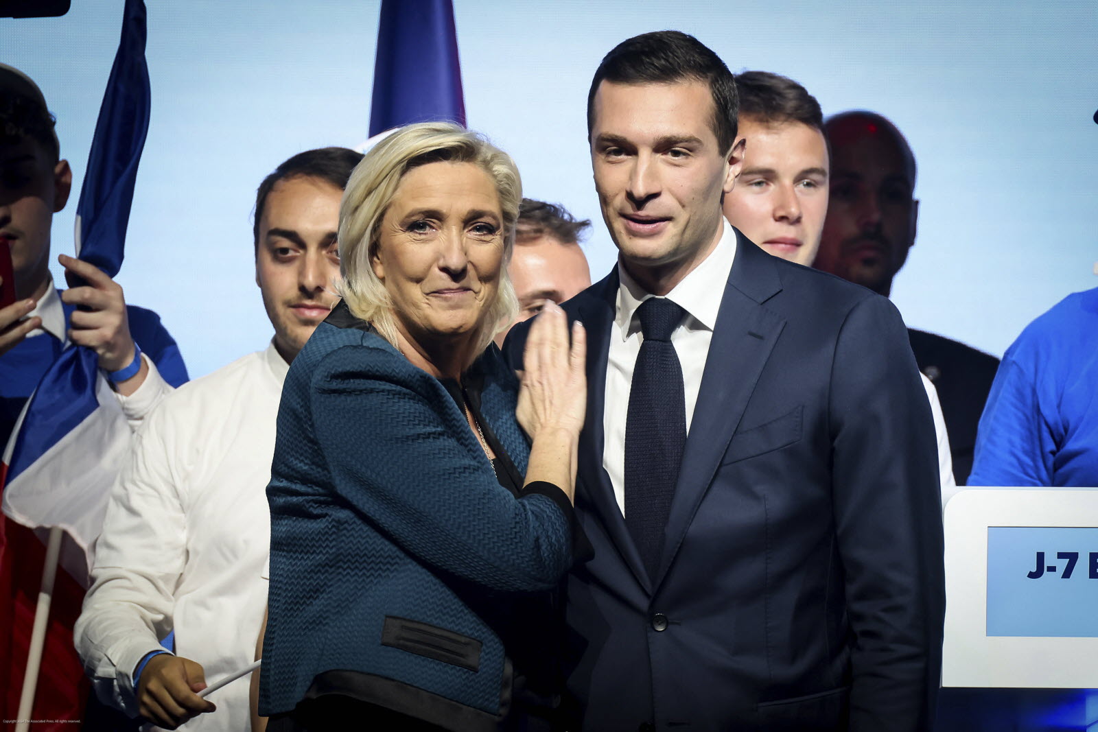 Marine Le Pen et Jordan Bardella lors de leur meeting commun le 2 juin, à Paris.