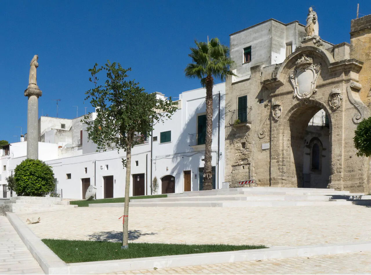 À Oria, la Porta degli Ebrei 