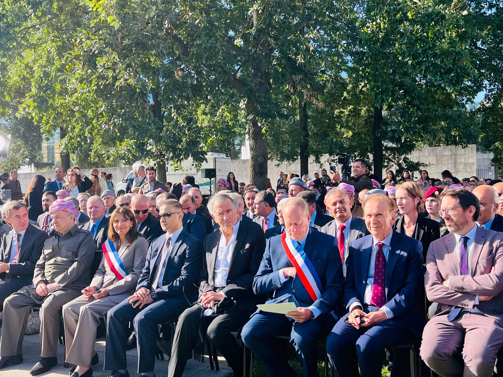 Anne Hidalgo, Barzani et Bernard-Henri Lévy lors de l'inauguration de allée parisienne en hommages aux Peshmergas.