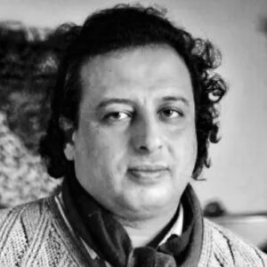 Portrait en noir et blanc de Anas-Emmanuel Faour.