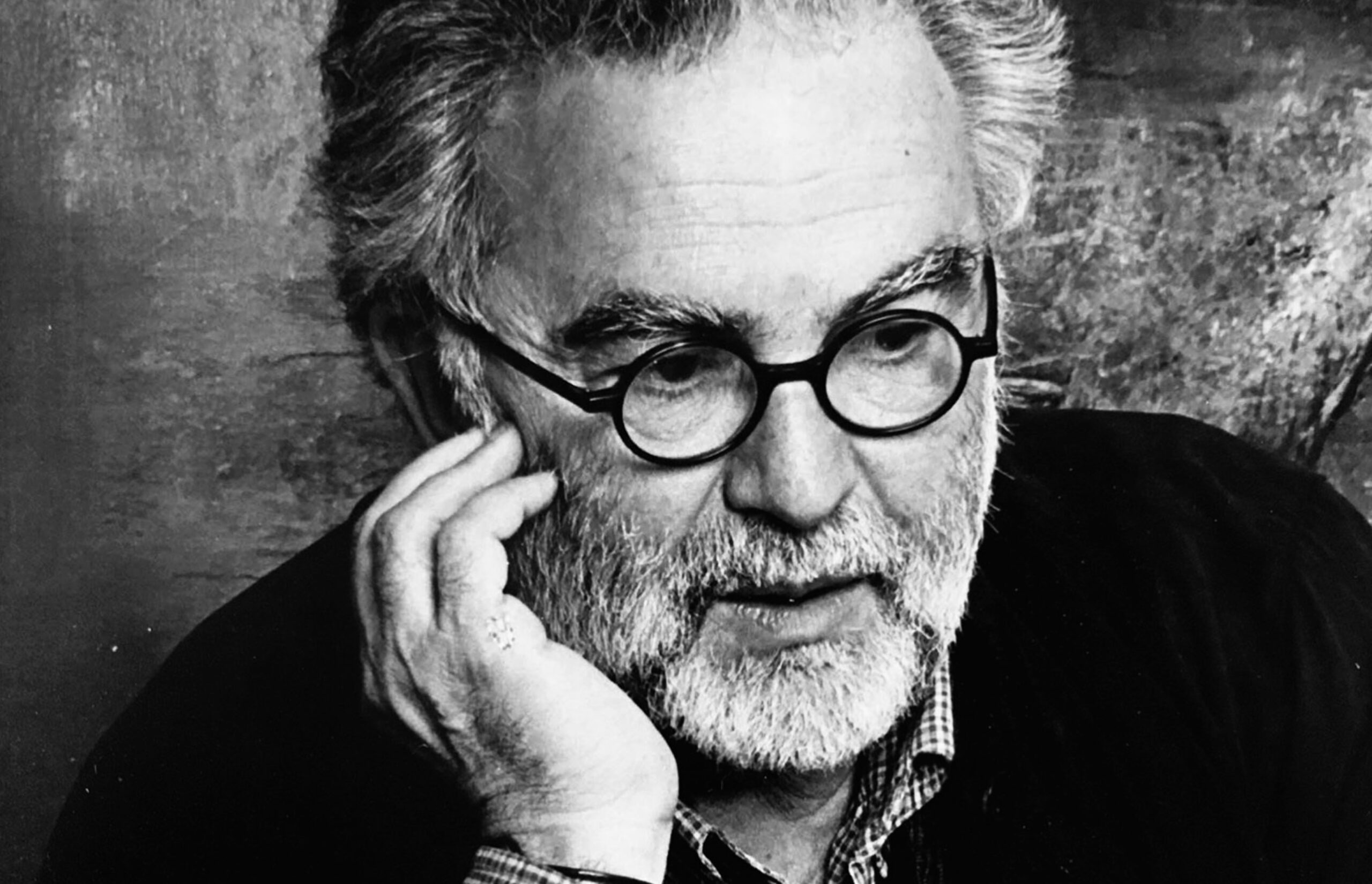 Portrait en noir et blanc de Georges Banu