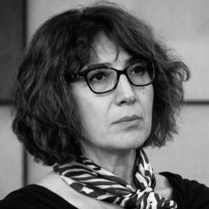 Portrait en noir et blanc de Xeyal Qertel