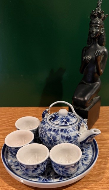 Photo d'un petit service à thé anglais.