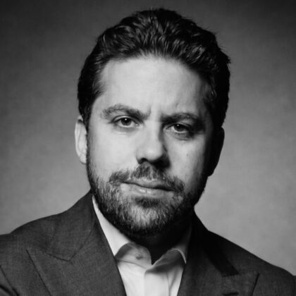 Portrait en noir et blanc de l'avocat Patrick Klugman