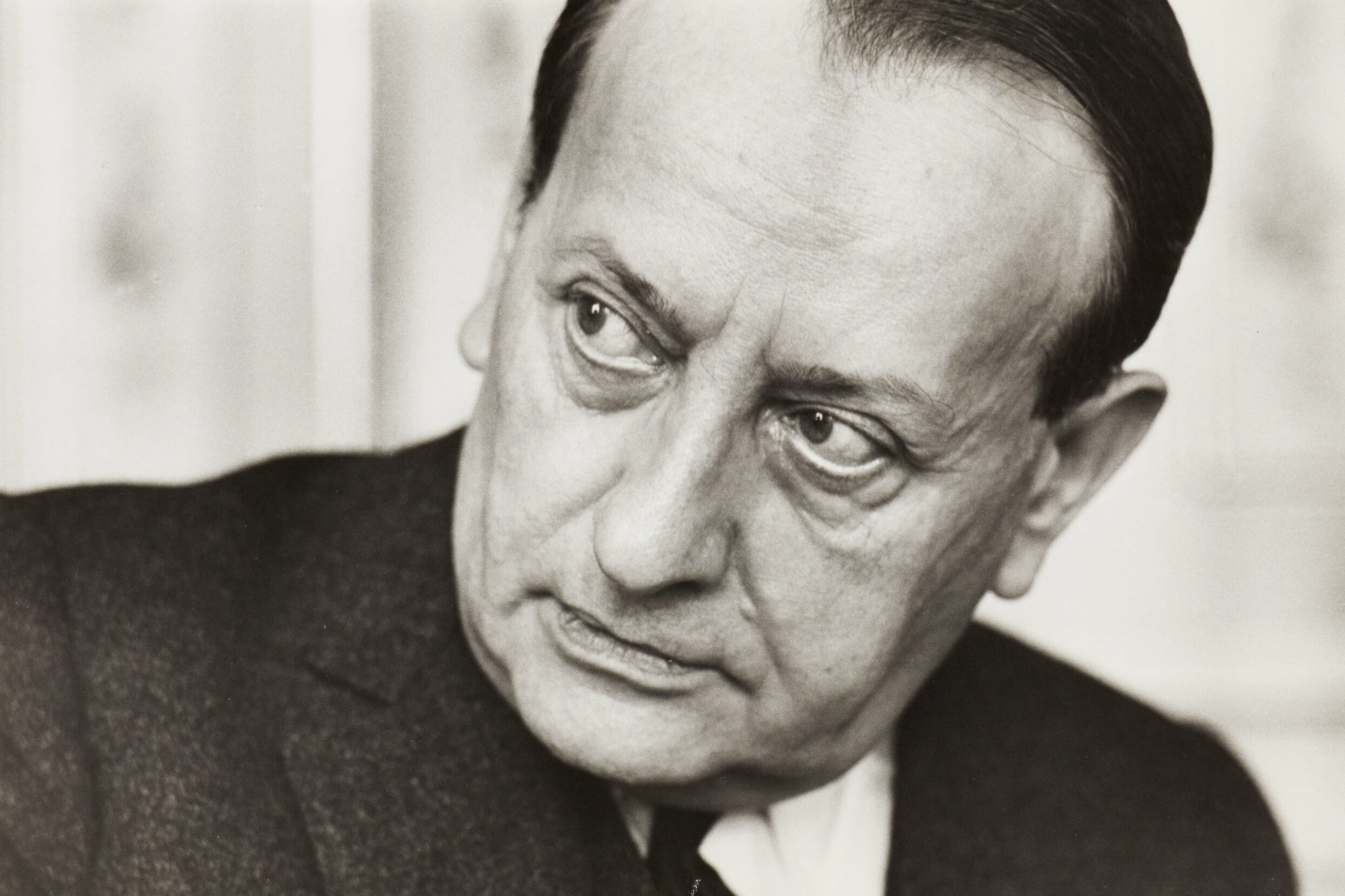 Portrait en noir et blanc de André Malraux.