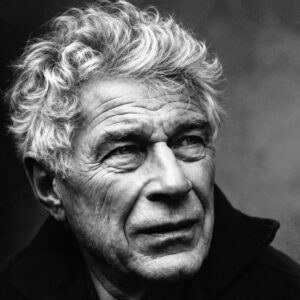 Portrait en noir et blanc de John Berger.