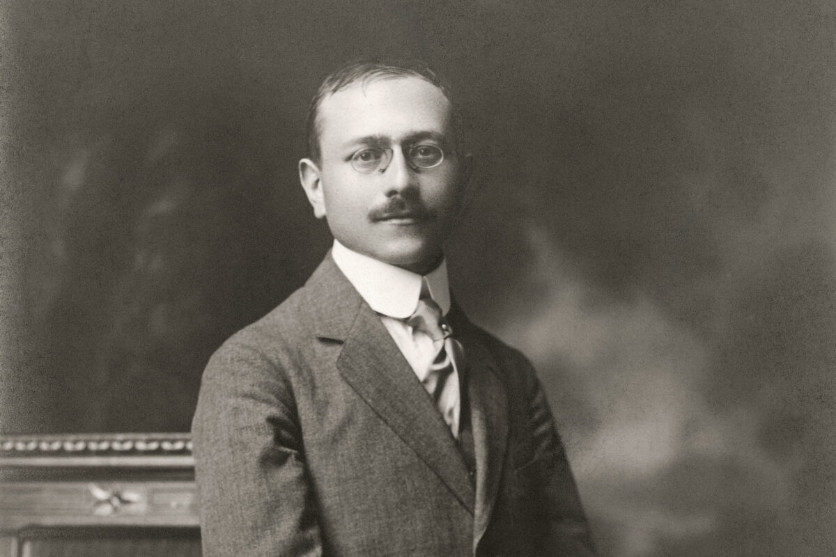 Portrait en noir et blanc de Marc Bloch.