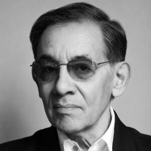 Portrait en noir et blanc de Alfredo Arias.