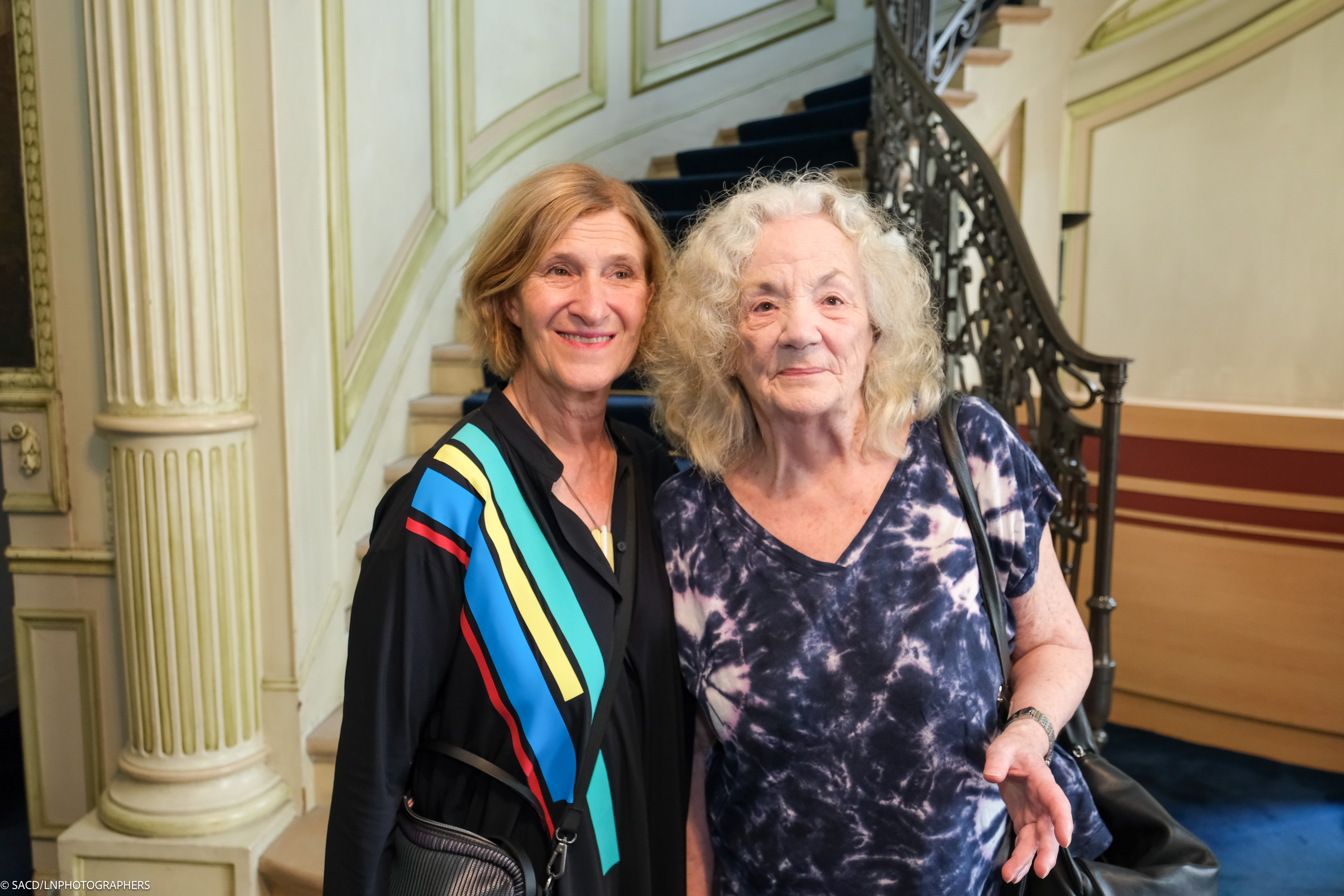 Catherine Hiegel lors de la remise des insigne de Commandeur dans l’Ordre National des Arts et Lettres à Fernando Arrabal à la SACD.