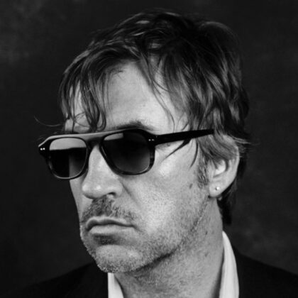 portrait en noir et blanc de Albert Serra.