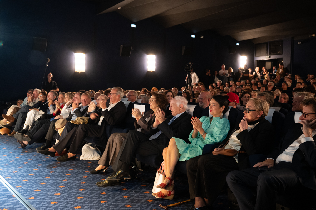 Salle comble pour la soirée de lancement de « Mémoires provisoires » de Bernard-Henri Lévy, le 23 septembre 2026 au cinéma Saint-Germain.