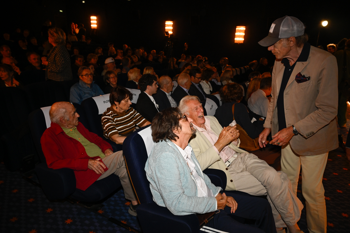 Bruno de Stabenrath, Gilles Hertzog, Bernard Schalscha lors de la soirée de lancement de « Mémoires provisoires » de Bernard-Henri Lévy, le 23 septembre 2026 au cinéma Saint-Germain.
