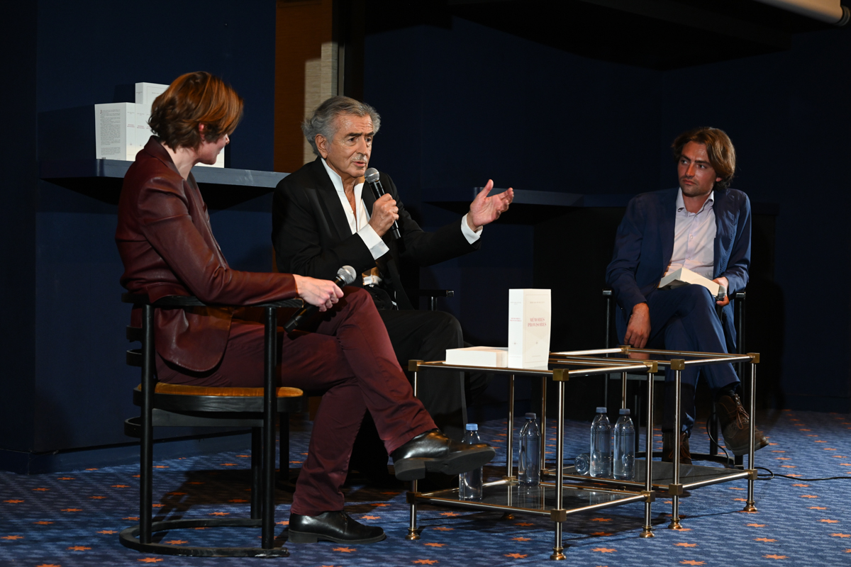 À l’occasion du lancement de son livre « Mémoires provisoires », Bernard-Henri Lévy a répondu aux questions de Caroline Fourest et Nathan Devers devant le public du cinéma Saint-Germain