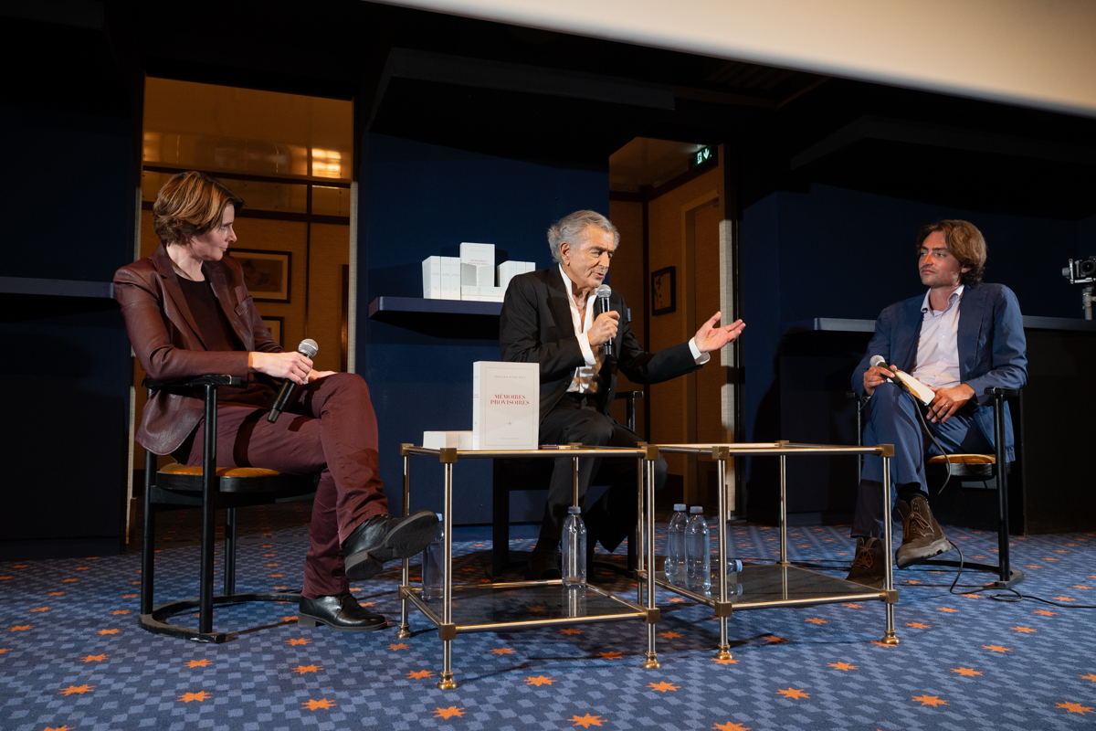 À l’occasion du lancement de son livre « Mémoires provisoires », Bernard-Henri Lévy a répondu aux questions de Caroline Fourest et Nathan Devers devant le public du cinéma Saint-Germain