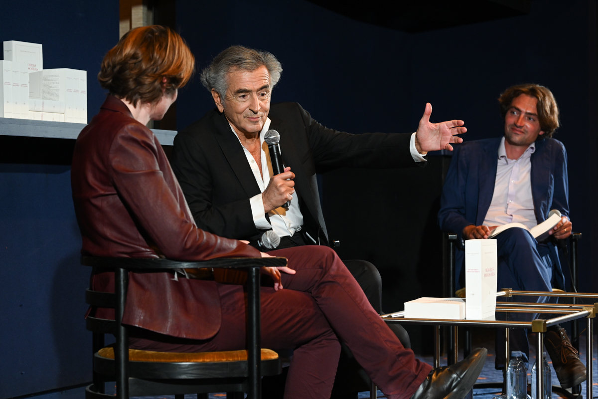 À l’occasion du lancement de son livre « Mémoires provisoires », Bernard-Henri Lévy a répondu aux questions de Caroline Fourest et Nathan Devers devant le public du cinéma Saint-Germain