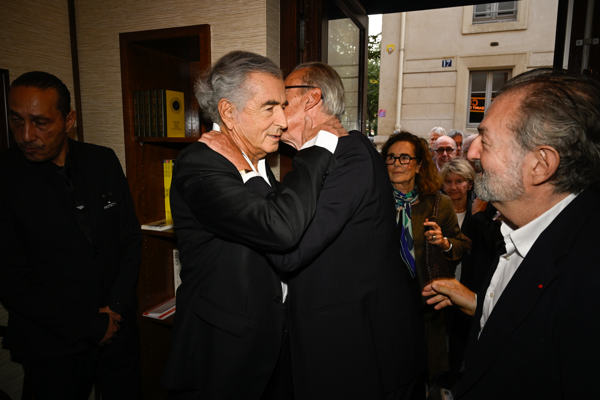 BHL et Olivier Nora sous le regard de Denis Olivennes lors de la soirée de lancement de « Mémoires provisoires » de Bernard-Henri Lévy